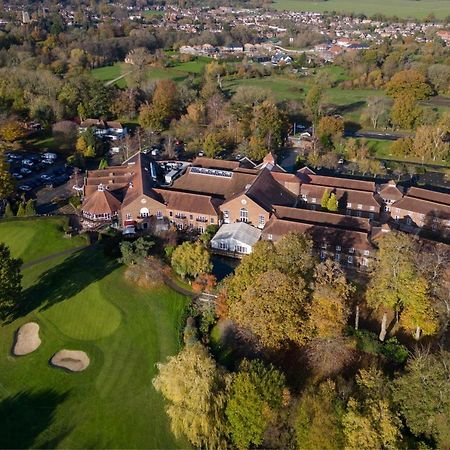Delta Hotels By Marriott Tudor Park Country Club Maidstone Esterno foto