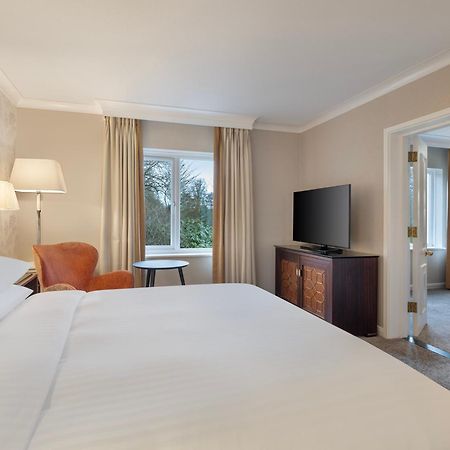 Delta Hotels By Marriott Tudor Park Country Club Maidstone Esterno foto