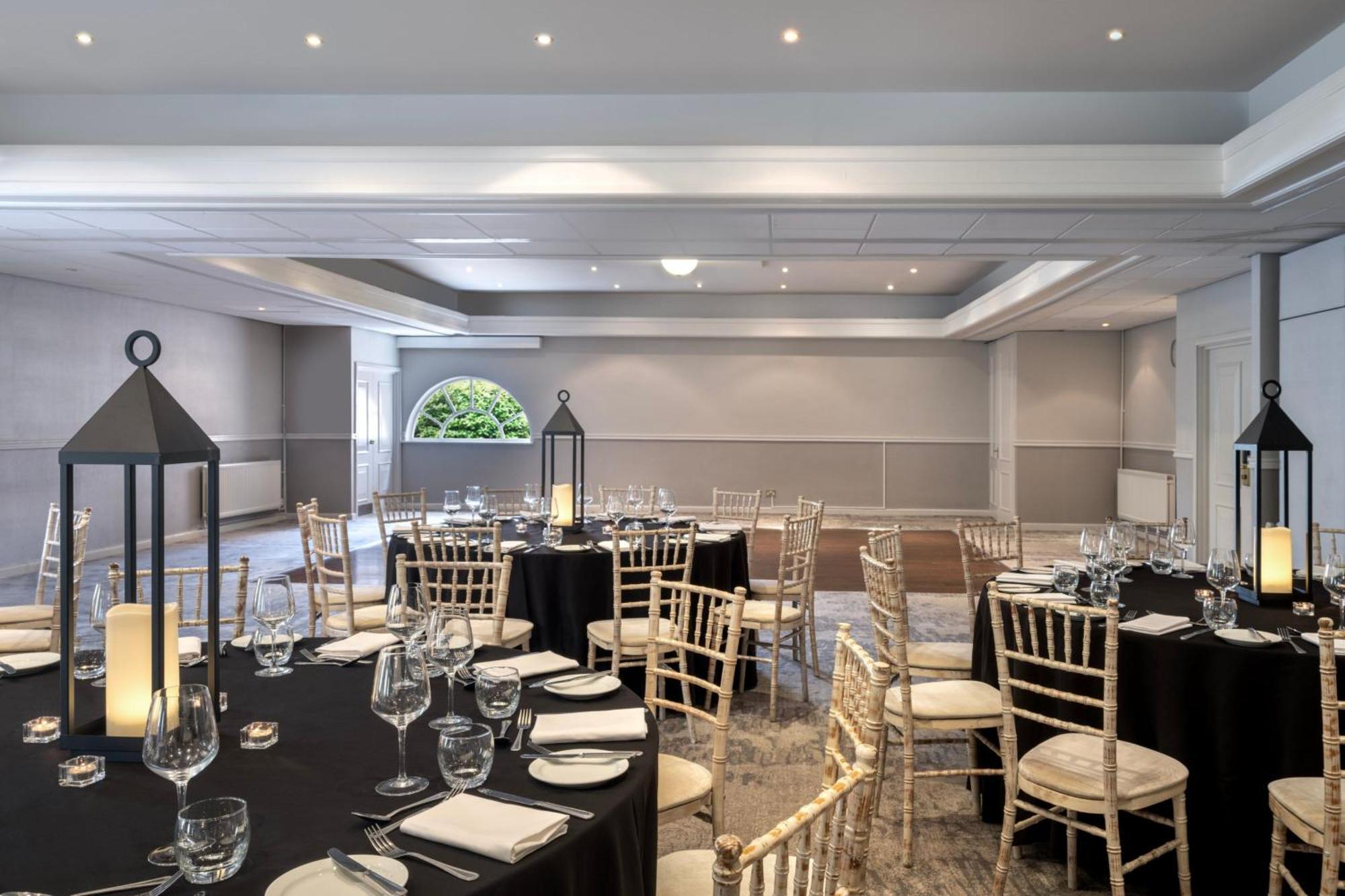 Delta Hotels By Marriott Tudor Park Country Club Maidstone Esterno foto