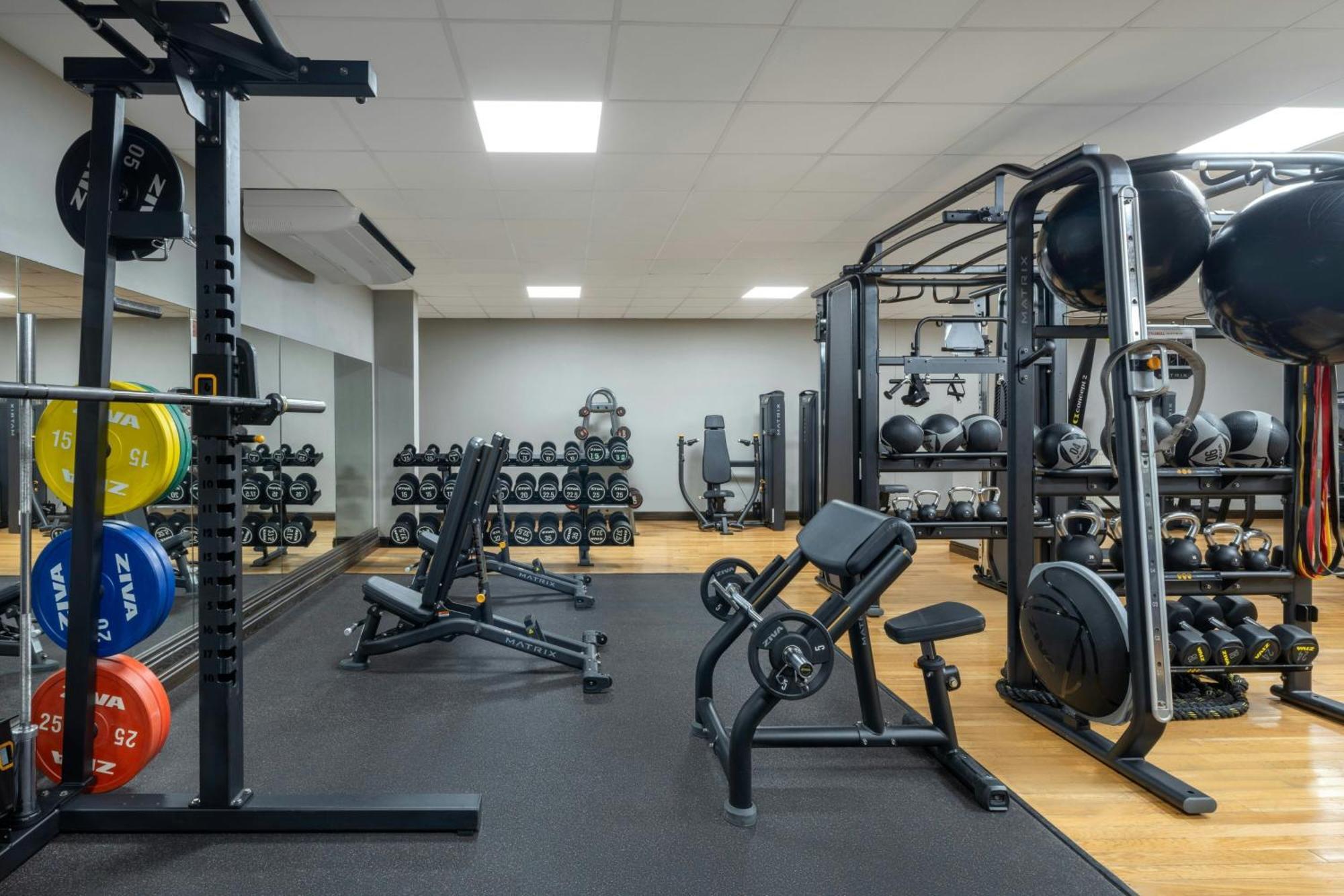 Delta Hotels By Marriott Tudor Park Country Club Maidstone Esterno foto