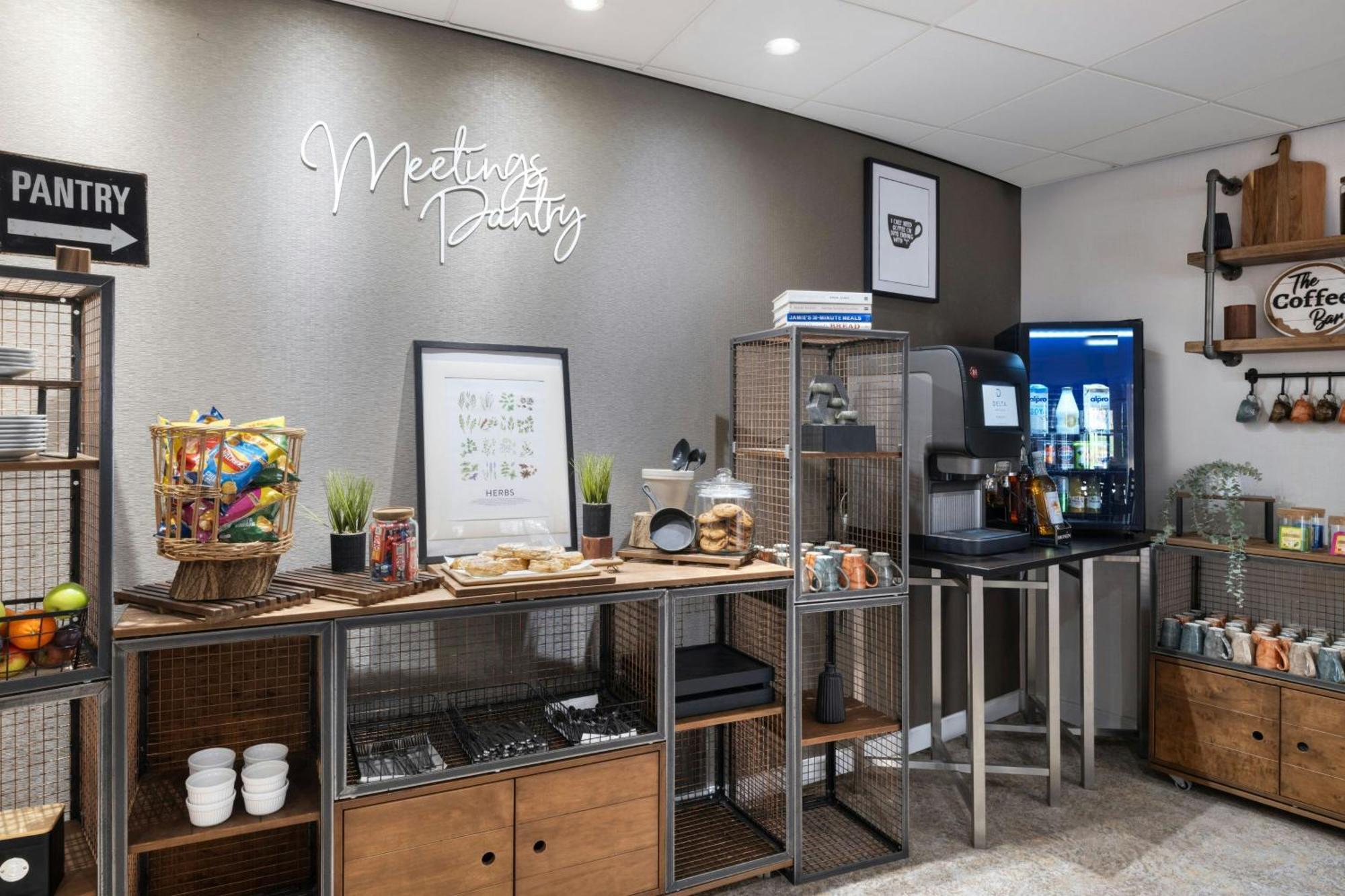 Delta Hotels By Marriott Tudor Park Country Club Maidstone Esterno foto