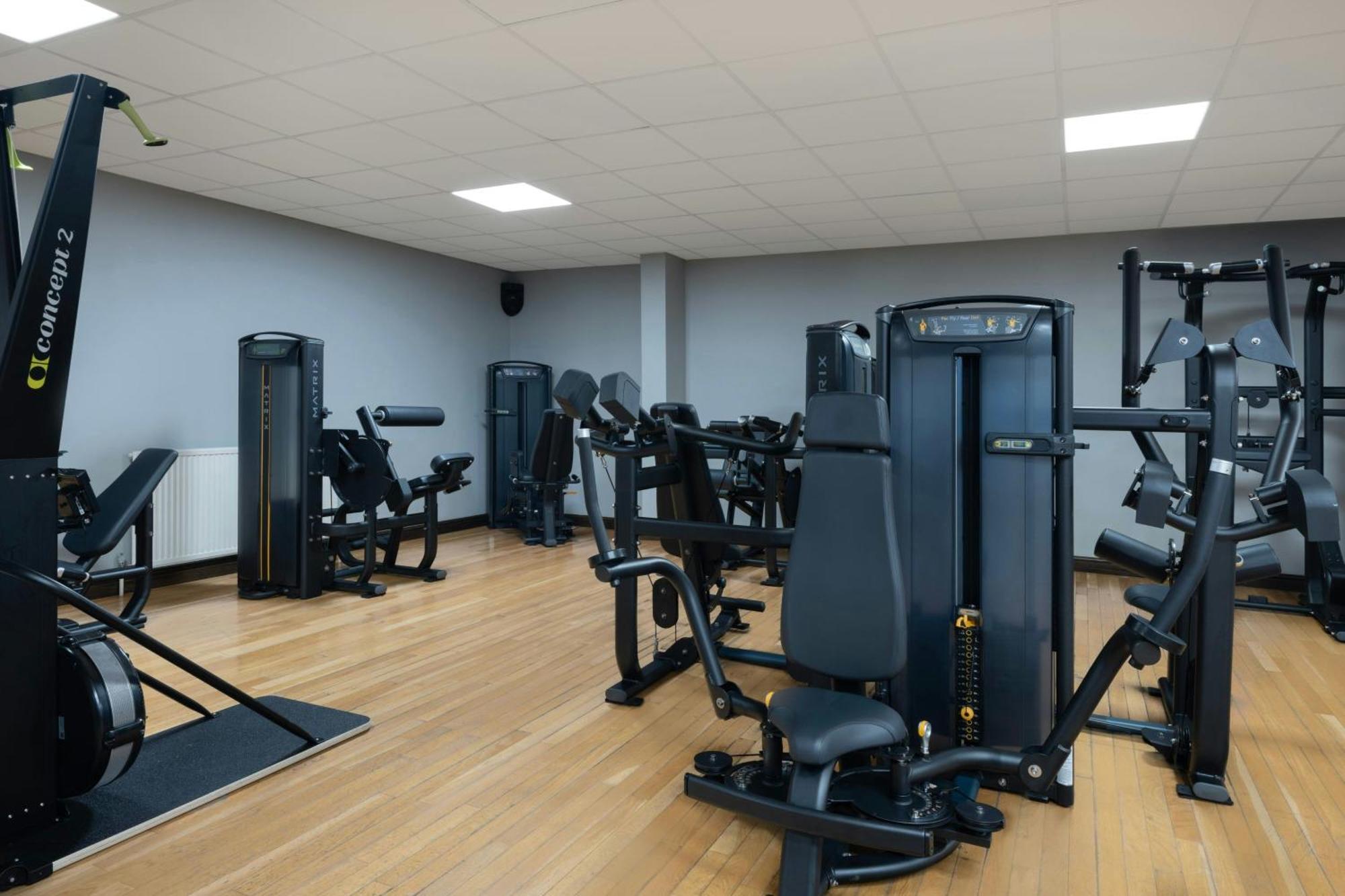 Delta Hotels By Marriott Tudor Park Country Club Maidstone Esterno foto